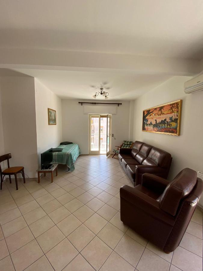 شقة Casa Davi تْشيفالو المظهر الخارجي الصورة